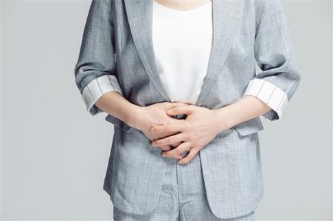 1728949411518482.jpg 攝圖網_501650550_商務女性白領腹部疼痛特寫(企業商用).jpg